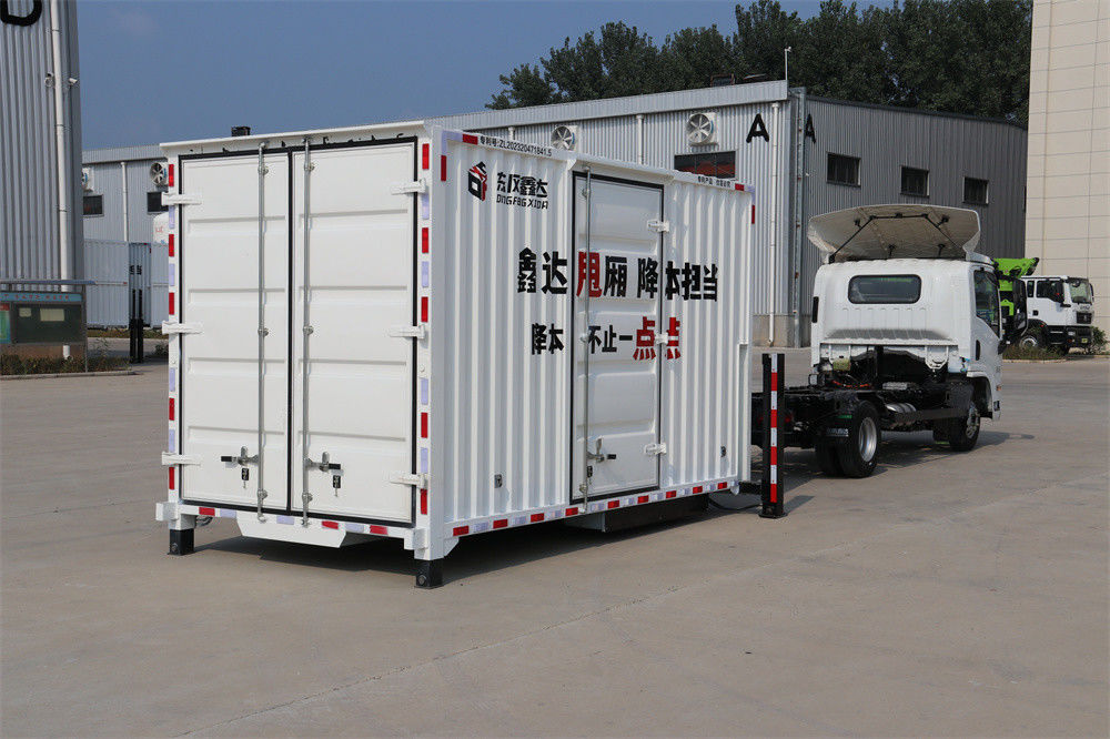 Estándar de emisiones Euro 6 Isuzu 4*2 Cargo Box Truck para logística y transporte