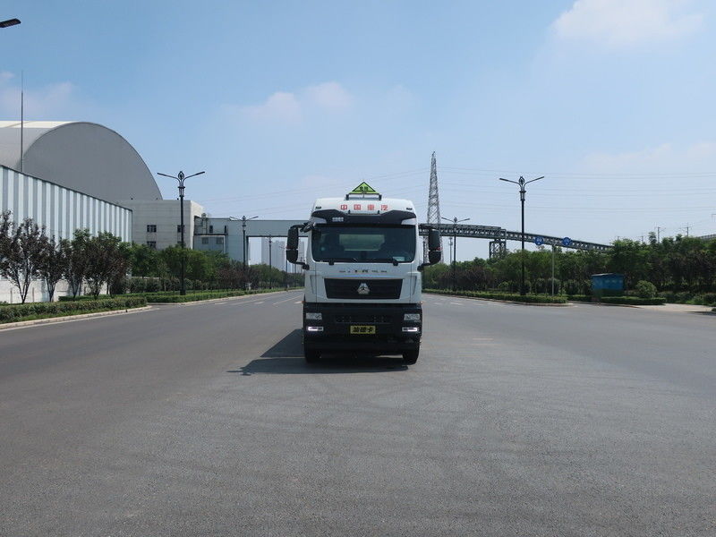 20520 kg Carga nominal 8*4 30m3 Transporte Gasolina Diésel Camión cisterna CIMC LINYU
