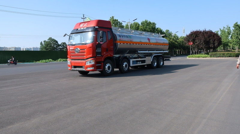 CIMC LINYU FAW 8*4 31 Cubo de aleación de aluminio Diesel Camión cisterna Camión de transporte de gasolina