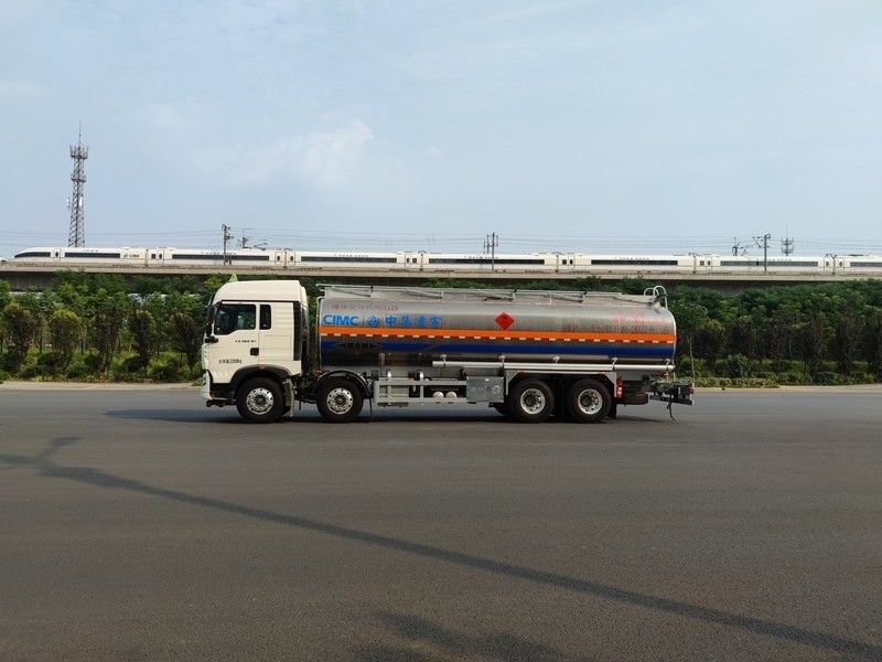 CIMC LINYU 8*4 30m3 SINO de aleación de aluminio camión cisterna diesel para el transporte de combustible líquido