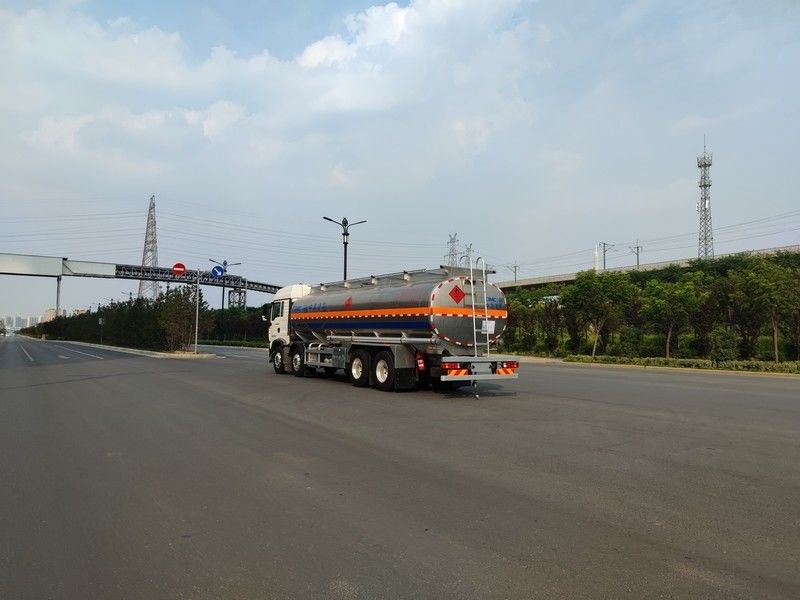 CIMC LINYU 8*4 30m3 SINO de aleación de aluminio camión cisterna diesel para el transporte de combustible líquido