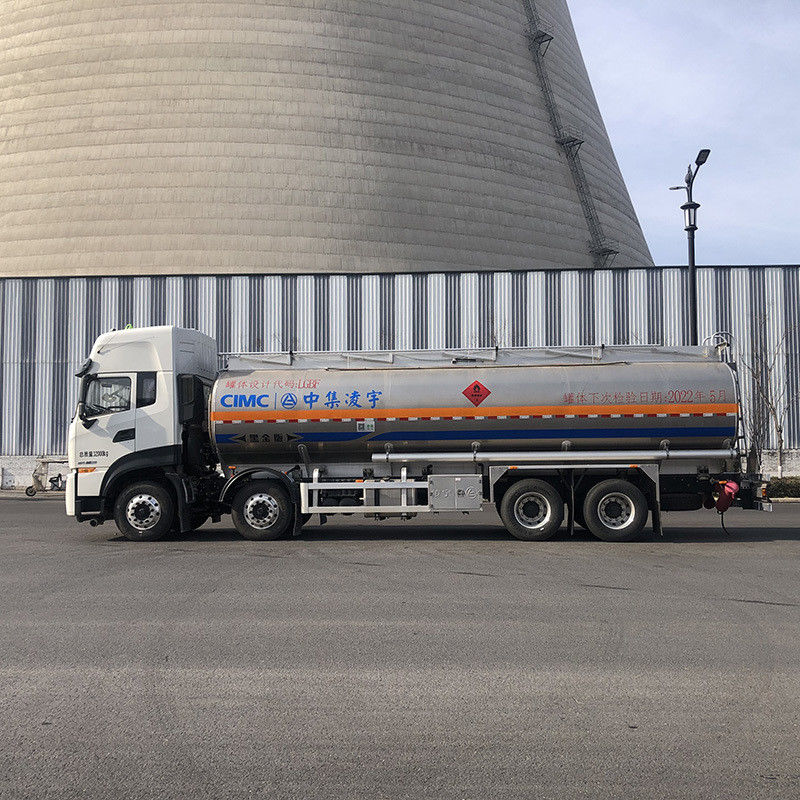 CIMC LINYU 8*4 Chasis Dongfeng 20-40m3 Camión tanque de petróleo con el par máximo 1000-1500Nm