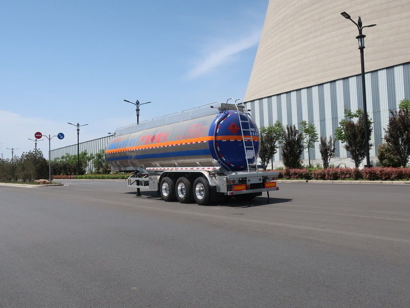 Aislamiento 45,5m3 3 Ejes Semirremolque líquido inflamable para vehículo de transporte de líquidos