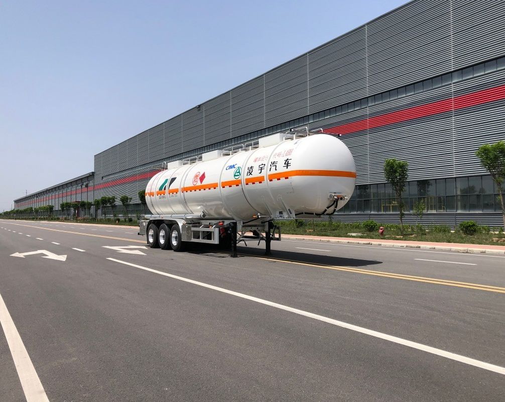 Tren de acero CIMC LINYU 48000 litros para el transporte de petróleo crudo de manera eficiente