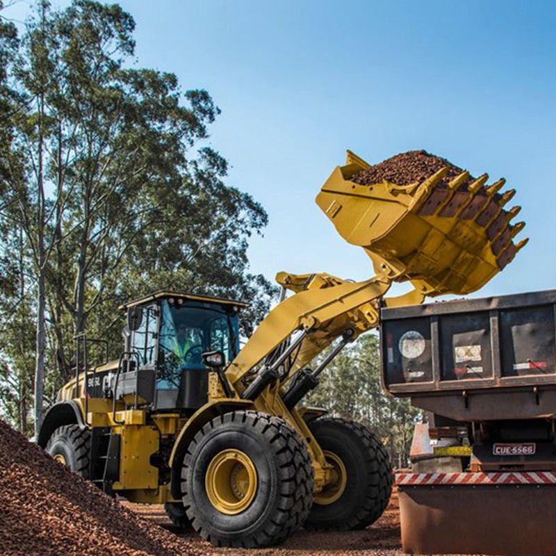 6 toneladas Caterpillar 966L Cargador de ruedas usado con bajo consumo de combustible y buen estado