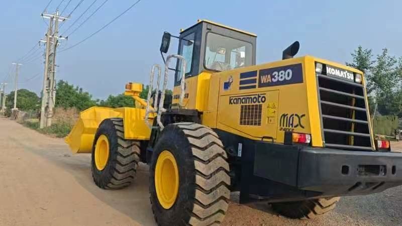 Cargador delantero con carga nominal de 4 toneladas y longitud de 4,78 m Usado original 380-3 Komatsu Cargador