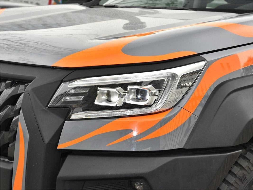 2024 Dongfeng 4*4 8AT camioneta de gasolina con ESC y el techo de aleación de aluminio