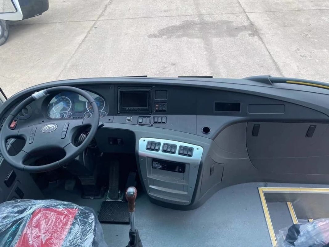 Autobús de segunda mano Motor delantero 47/57 asientos Dirección derecha Autobús de transporte Euro 3