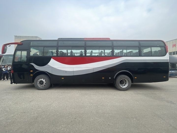 Autobuses diésel de 12 m con dimensiones generales de 12450*2550*3790 mm y neumáticos 295/80R22.5-18PR