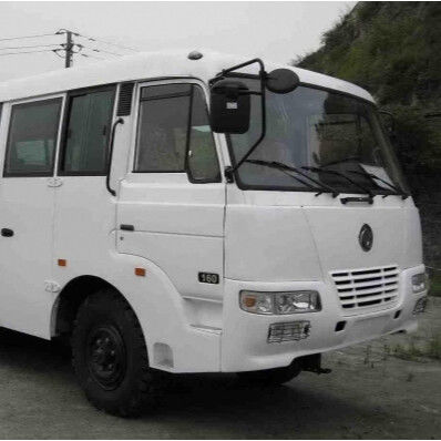 Dongfeng EQ6840PT 6x6 Autobús de lujo fuera de carretera longitud 8380mm delantero / trasero 1290/2790mm