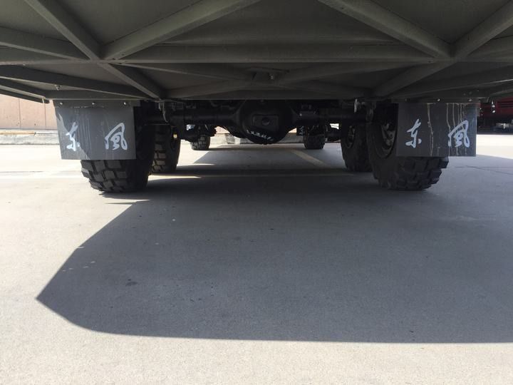 EURO 3 Autobús todoterreno 4x4 diesel de 4890 kg de masa de carga nominal y 6700 ml de capacidad de descarga