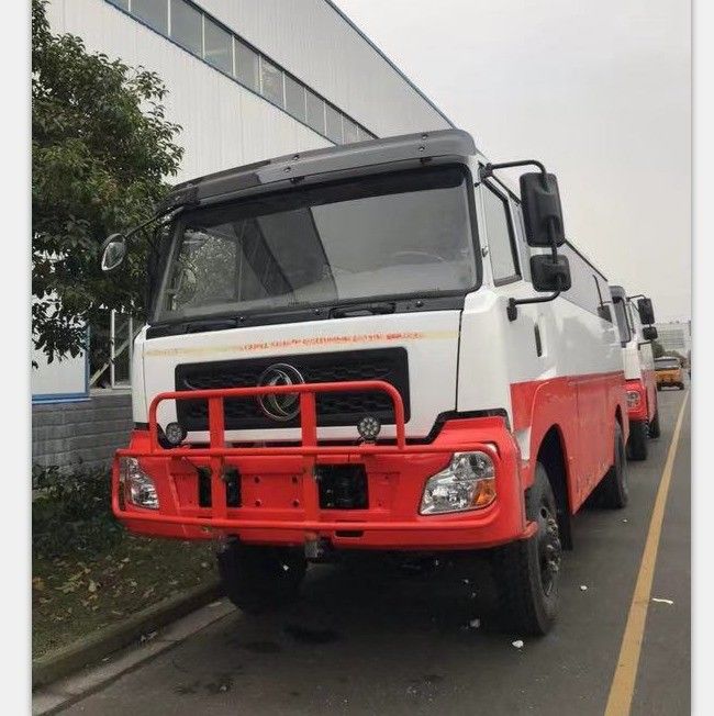 30 asientos 4X4 4WD Autobús de tamaño medio de doble circuito Freno de aire completo y aire acondicionado Dongfeng EQ6750ZT