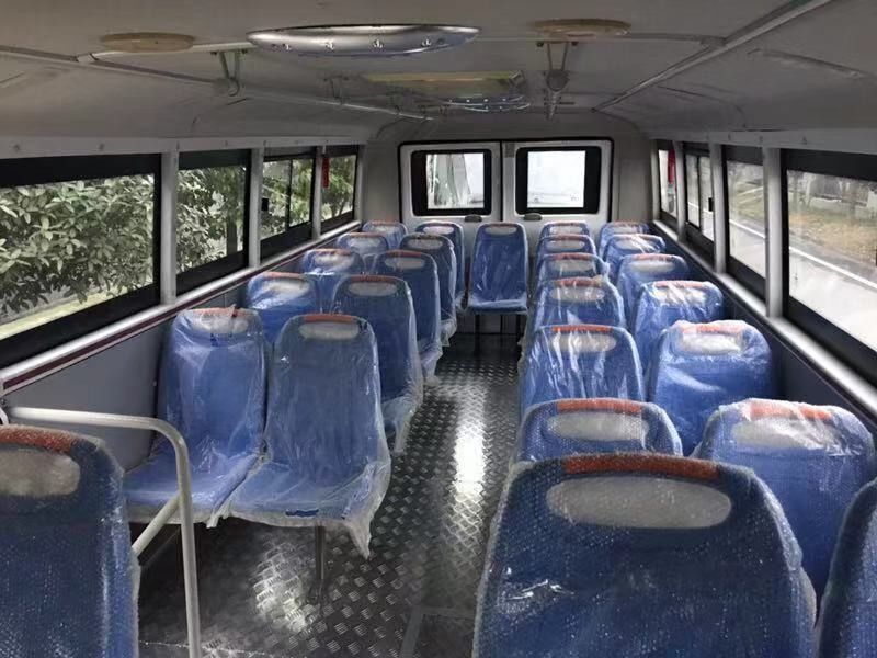 30 asientos 4X4 4WD Autobús de tamaño medio de doble circuito Freno de aire completo y aire acondicionado Dongfeng EQ6750ZT