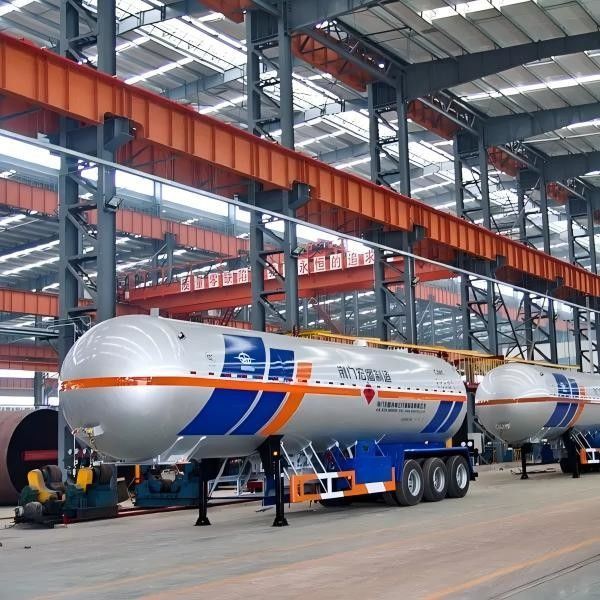 Capacidad de 50m3 Cisterna de GLP Semirremolque con temperatura de diseño de -20/50C de CIMC LINYU